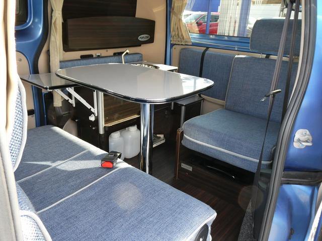 ＮＶ２００バネットバン 　キャンピングカー広島製　ポップ・コン　ポップアップルーフ・サブバッテリー・ＦＦヒーター・走行充電・外部入力電源・インバーター・シンク・コンロ・テーブル・ＳＤナビＢカメラ・ＰＯＰ．ＣＯＭ　キャンパーＲ（22枚目）