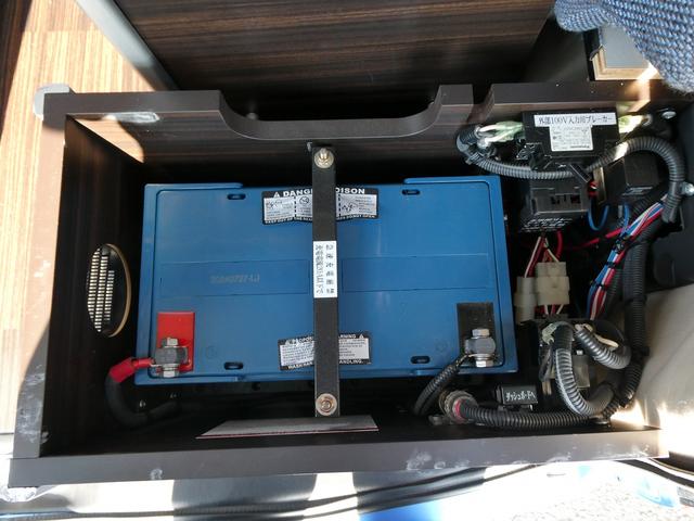 ＮＶ２００バネットバン 　キャンピングカー広島製　ポップ・コン　ポップアップルーフ・サブバッテリー・ＦＦヒーター・走行充電・外部入力電源・インバーター・シンク・コンロ・テーブル・ＳＤナビＢカメラ・ＰＯＰ．ＣＯＭ　キャンパーＲ（35枚目）