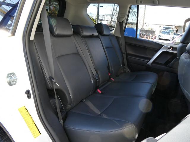 ランドクルーザープラド ＴＸ　Ｌパッケージ　１オーナー・トヨタセーフティセンス・モデリスタエアロ・黒革エアシート・純正９インチナビ・フルセグ・Ｂカメラ・ＯＰ１９ＡＷ・ＬＥＤヘッド・サイドステップ・５人乗り・ＬＫＡ・ＢＴオーディオ・パワーシート（13枚目）