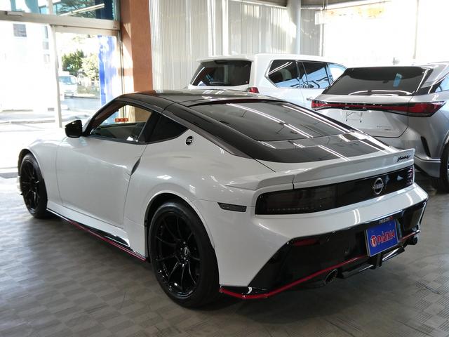 フェアレディZ ニスモ NISMO専用チューニング&エクステリア・レイズ製鍛造19インチAW&レッドキャリパー・RECARO製スポーツシート・BOSEサウンド・純正ナビ・フルセグ・LEDヘッド・パドルシフト・オートHIビーム(6枚目)