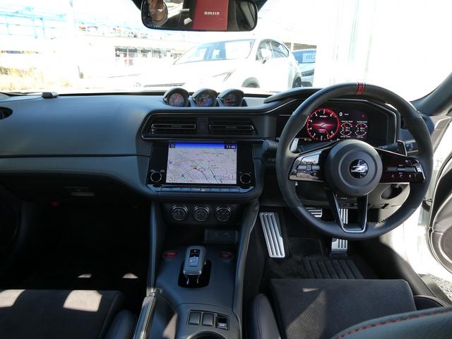 フェアレディZ ニスモ NISMO専用チューニング&エクステリア・レイズ製鍛造19インチAW&レッドキャリパー・RECARO製スポーツシート・BOSEサウンド・純正ナビ・フルセグ・LEDヘッド・パドルシフト・オートHIビーム(9枚目)