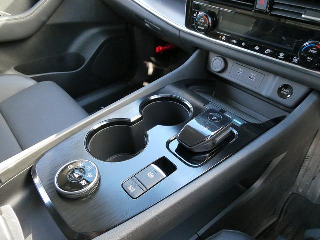 エクストレイル X e-4ORCE プロパイロット・12.3型ナビ・フルセグ・アラウンドビュー・カープレイ・防水セルクロスシート・フロントパワーシート・純正18AW・LEDヘッド・シートヒーター・BSM・パワーバックドア・1500W電源(26枚目)