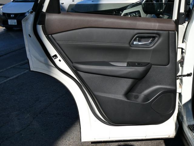 エクストレイル X e-4ORCE プロパイロット・12.3型ナビ・フルセグ・アラウンドビュー・カープレイ・防水セルクロスシート・フロントパワーシート・純正18AW・LEDヘッド・シートヒーター・BSM・パワーバックドア・1500W電源(45枚目)