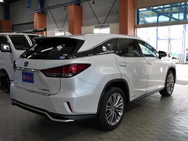 ＲＸ ＲＸ４５０ｈＬ　後期・１オーナー・茶革エアシート・パノラミックビュー・３眼ＬＥＤ・リアエンターシステム・タッチパネルナビ・フルセグ・ＨＵＤ・セーフティＳ・ＢＳＭ・オートＨＩビーム・リアシートヒーター・パワーバックドア（8枚目）