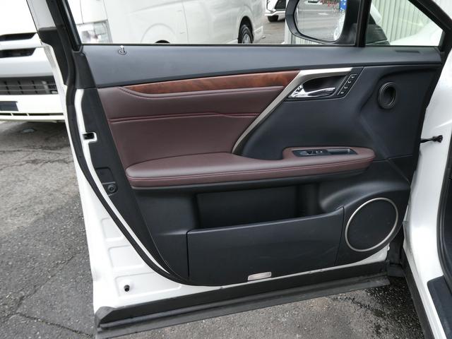 ＲＸ ＲＸ４５０ｈＬ　後期・１オーナー・茶革エアシート・パノラミックビュー・３眼ＬＥＤ・リアエンターシステム・タッチパネルナビ・フルセグ・ＨＵＤ・セーフティＳ・ＢＳＭ・オートＨＩビーム・リアシートヒーター・パワーバックドア（50枚目）