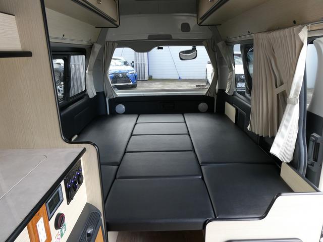 ハイエースバン ロングDX グリーンハンズ製 HAJIME リチウムバッテリー・電圧計・2000Wインバーター・外部電源・12Vクーラー・FFヒーター・走行時リアクーラー&ヒーター・シンク・40L冷蔵庫・9インチナビ・Bカメラ(10枚目)