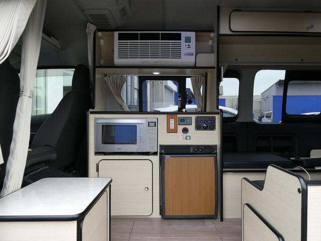 ハイエースバン ロングDX グリーンハンズ製 HAJIME リチウムバッテリー・電圧計・2000Wインバーター・外部電源・12Vクーラー・FFヒーター・走行時リアクーラー&ヒーター・シンク・40L冷蔵庫・9インチナビ・Bカメラ(15枚目)