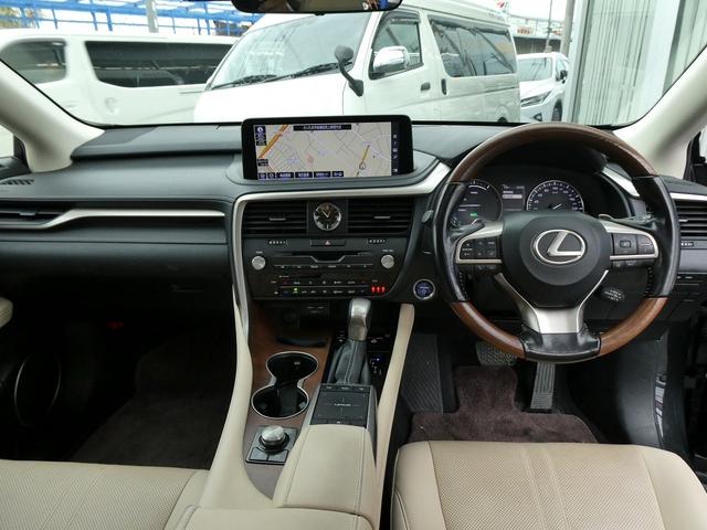 ＲＸ ＲＸ４５０ｈ　バージョンＬ　後期・白革エアシート・サンルーフ・パノラミックビューカメラ・純正タッチパネルナビ・フルセグ・３眼ＬＥＤヘッド・パワーバックドア・純正２０ＡＷ・リアシートヒーター・ＨＵＤ・セーフティＳ・ＢＳＭ・ＥＴＣ（9枚目）