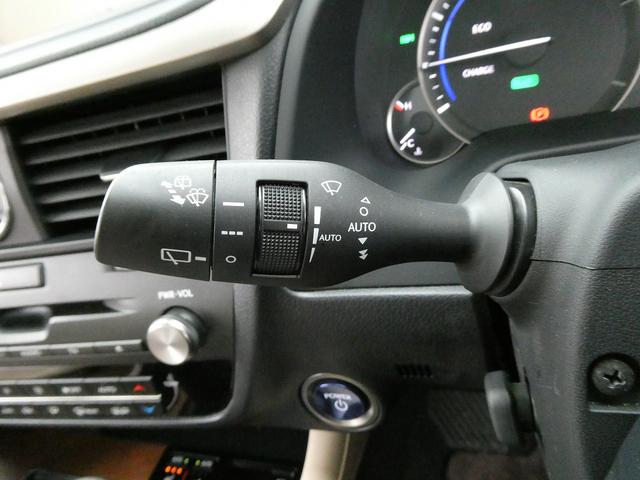 ＲＸ ＲＸ４５０ｈ　バージョンＬ　後期・白革エアシート・サンルーフ・パノラミックビューカメラ・純正タッチパネルナビ・フルセグ・３眼ＬＥＤヘッド・パワーバックドア・純正２０ＡＷ・リアシートヒーター・ＨＵＤ・セーフティＳ・ＢＳＭ・ＥＴＣ（34枚目）