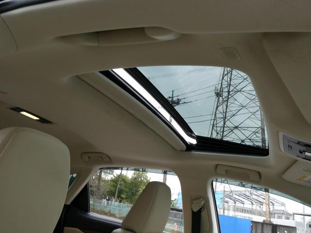 ＲＸ ＲＸ４５０ｈ　バージョンＬ　後期・白革エアシート・サンルーフ・パノラミックビューカメラ・純正タッチパネルナビ・フルセグ・３眼ＬＥＤヘッド・パワーバックドア・純正２０ＡＷ・リアシートヒーター・ＨＵＤ・セーフティＳ・ＢＳＭ・ＥＴＣ（50枚目）