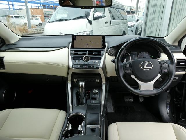 ＮＸ ＮＸ３００　Ｉパッケージ　後期・１オーナー・セーフティＳ・白革Ｌ－ＴＥＸシート・３眼ＬＥＤヘッド・純正ナビ・フルセグ・Ｓ／Ｂカメラ・パワーバックドア・純正１８ＡＷ・オートＨＩビーム・パドルシフト・本革ステア・シートヒーター（9枚目）