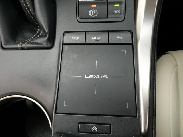 ＮＸ ＮＸ３００　Ｉパッケージ　後期・１オーナー・セーフティＳ・白革Ｌ－ＴＥＸシート・３眼ＬＥＤヘッド・純正ナビ・フルセグ・Ｓ／Ｂカメラ・パワーバックドア・純正１８ＡＷ・オートＨＩビーム・パドルシフト・本革ステア・シートヒーター（28枚目）