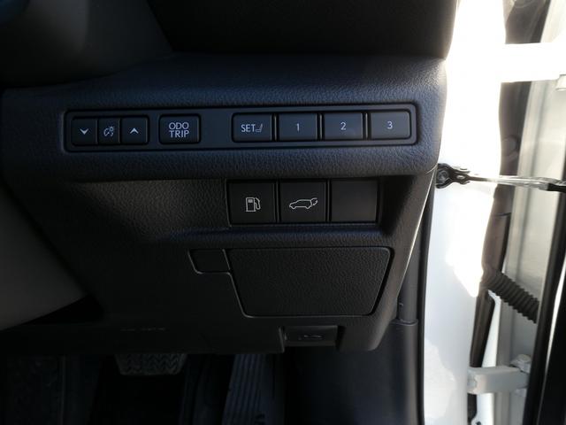 ＬＢＸ リラックス　セミアニリン本革シート・パノラミックビュー・９．８インチディスプレイオーディオ・アドバンスドパーク／ドライブ・パワーバックドア・ＨＵＤ・カープレイ・フルセグ・ＢＳＭ・オートＨＩビーム・純正１８ＡＷ・（34枚目）