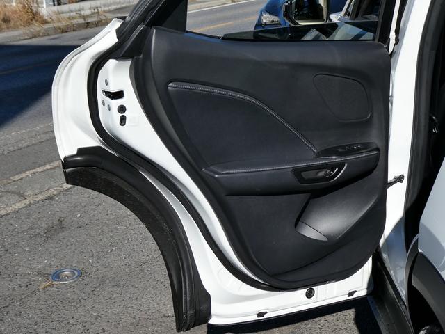 ＬＢＸ リラックス　セミアニリン本革シート・パノラミックビュー・９．８インチディスプレイオーディオ・アドバンスドパーク／ドライブ・パワーバックドア・ＨＵＤ・カープレイ・フルセグ・ＢＳＭ・オートＨＩビーム・純正１８ＡＷ・（41枚目）