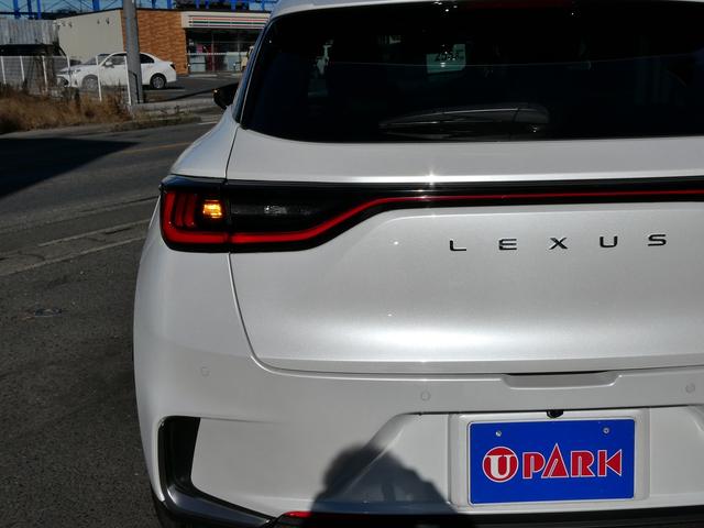 ＬＢＸ リラックス　セミアニリン本革シート・パノラミックビュー・９．８インチディスプレイオーディオ・アドバンスドパーク／ドライブ・パワーバックドア・ＨＵＤ・カープレイ・フルセグ・ＢＳＭ・オートＨＩビーム・純正１８ＡＷ・（51枚目）