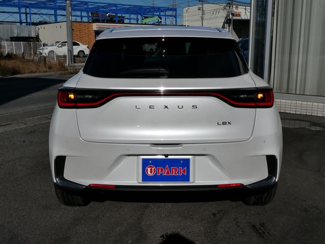 ＬＢＸ リラックス　セミアニリン本革シート・パノラミックビュー・９．８インチディスプレイオーディオ・アドバンスドパーク／ドライブ・パワーバックドア・ＨＵＤ・カープレイ・フルセグ・ＢＳＭ・オートＨＩビーム・純正１８ＡＷ・（61枚目）