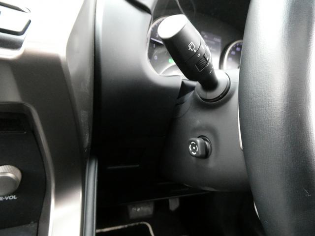 ＮＸ ＮＸ３００ｈブラックシークエンス　後期・特別仕様車・黒革Ｌ－ＴＥＸシート・パノラマルーフ・パノラミックビュー・３眼ＬＥＤ・ブラックグリル・ボディー同色フェンダーアーチ・純正ナビ・フルセグ・純正１８ＡＷ・パワーバックドア・シートヒーター（31枚目）