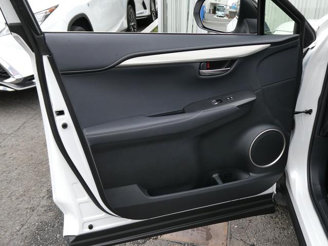 ＮＸ ＮＸ３００ｈブラックシークエンス　後期・特別仕様車・黒革Ｌ－ＴＥＸシート・パノラマルーフ・パノラミックビュー・３眼ＬＥＤ・ブラックグリル・ボディー同色フェンダーアーチ・純正ナビ・フルセグ・純正１８ＡＷ・パワーバックドア・シートヒーター（47枚目）