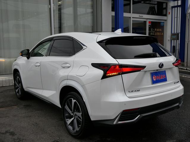 ＮＸ ＮＸ３００ｈブラックシークエンス　後期・特別仕様車・黒革Ｌ－ＴＥＸシート・パノラマルーフ・パノラミックビュー・３眼ＬＥＤ・ブラックグリル・ボディー同色フェンダーアーチ・純正ナビ・フルセグ・純正１８ＡＷ・パワーバックドア・シートヒーター（69枚目）