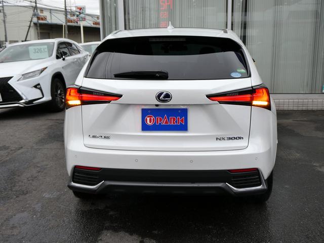 ＮＸ ＮＸ３００ｈブラックシークエンス　後期・特別仕様車・黒革Ｌ－ＴＥＸシート・パノラマルーフ・パノラミックビュー・３眼ＬＥＤ・ブラックグリル・ボディー同色フェンダーアーチ・純正ナビ・フルセグ・純正１８ＡＷ・パワーバックドア・シートヒーター（70枚目）