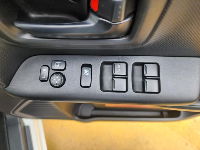 スペーシア ハイブリッドＧ　Ｗエアバック　ＡＢＳ　スマートキー　社外メモリーナビ　フルセグ　ＣＤ／ＤＶＤ（12枚目）