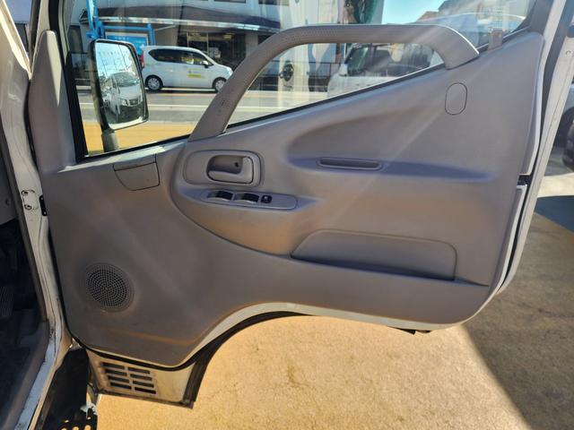 トヨエース ロングジャストロー　１．５ｔ　社外メモリーナビ　ＢＴオーディオ　５ＭＴ　エアバック（12枚目）