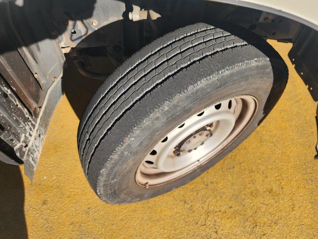 トヨエース ロングジャストロー　１．５ｔ　社外メモリーナビ　ＢＴオーディオ　５ＭＴ　エアバック（21枚目）