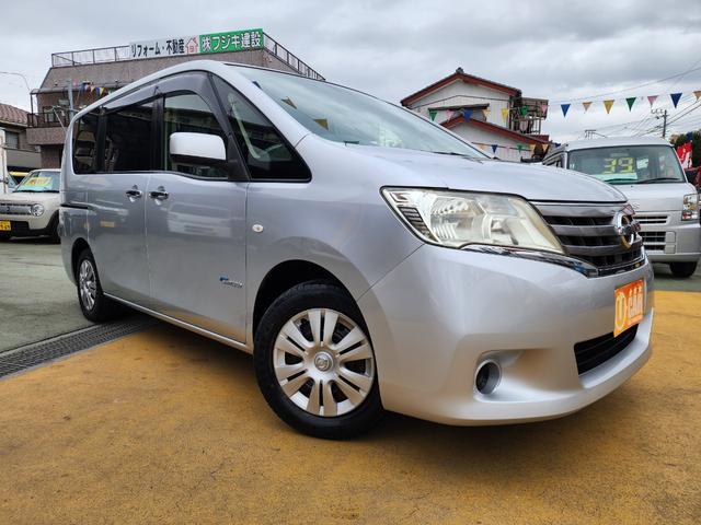 セレナ ２０Ｘ　Ｓ－ハイブリッド　８インチＳＤナビ　フルセグ　左パワースライド　ＢＴオーディオ　バックカメラ　スマートキー　Ｗエアバック　ＡＢＳ　ドラレコ　３列８人乗り（2枚目）