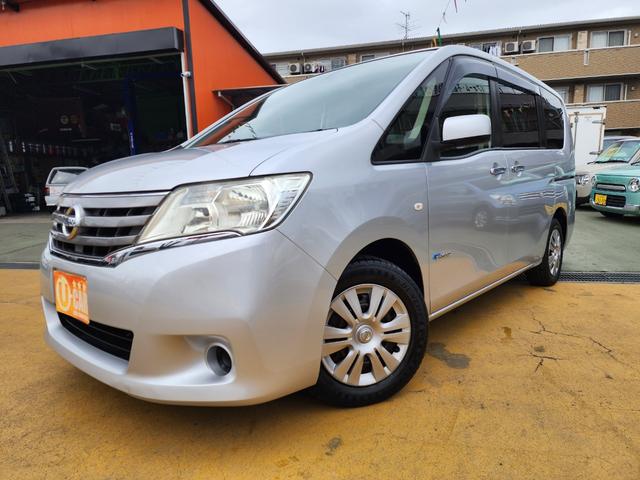 セレナ ２０Ｘ　Ｓ－ハイブリッド　８インチＳＤナビ　フルセグ　左パワースライド　ＢＴオーディオ　バックカメラ　スマートキー　Ｗエアバック　ＡＢＳ　ドラレコ　３列８人乗り（4枚目）