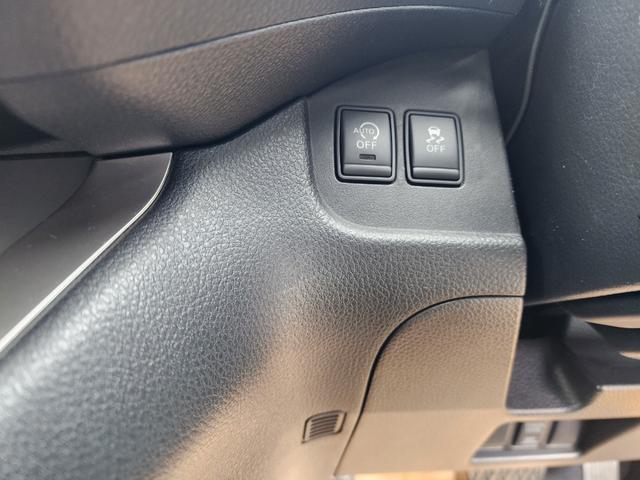 セレナ ２０Ｘ　Ｓ－ハイブリッド　８インチＳＤナビ　フルセグ　左パワースライド　ＢＴオーディオ　バックカメラ　スマートキー　Ｗエアバック　ＡＢＳ　ドラレコ　３列８人乗り（20枚目）