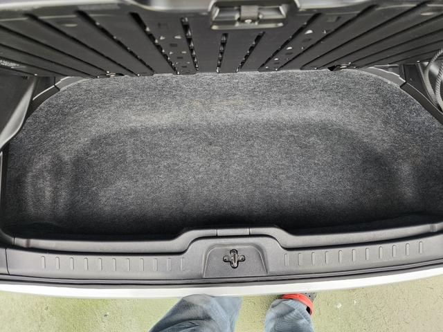 セレナ ２０Ｘ　Ｓ－ハイブリッド　８インチＳＤナビ　フルセグ　左パワースライド　ＢＴオーディオ　バックカメラ　スマートキー　Ｗエアバック　ＡＢＳ　ドラレコ　３列８人乗り（34枚目）