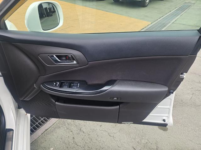 クラウン 2.5アスリート ナビパッケージ フルセグ BTオーディオ ローダウン 社外19AW ETC HID スマートキー 社外シートカバー D席パワーシート モデリスタエアロ(11枚目)