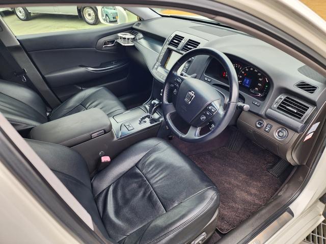 クラウン 2.5アスリート ナビパッケージ フルセグ BTオーディオ ローダウン 社外19AW ETC HID スマートキー 社外シートカバー D席パワーシート モデリスタエアロ(13枚目)