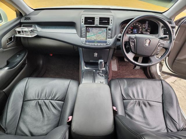 クラウン 2.5アスリート ナビパッケージ フルセグ BTオーディオ ローダウン 社外19AW ETC HID スマートキー 社外シートカバー D席パワーシート モデリスタエアロ(19枚目)