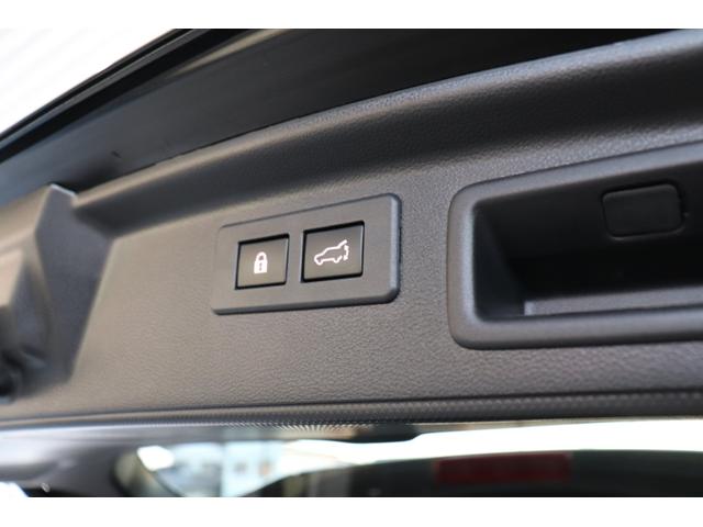 フォレスター スポーツ　アイサイト　ナビＴＶ　ＥＴＣ２　Ｆ・Ｓ・Ｒカメラ　ナビ　ＴＶ　ＥＴＣ２　Ｆ・Ｓ・Ｒカメラ　ＣＤ　ＤＶＤ　ＢＤ　ＳＤ　ＢＴ　ステアリモコン　ステアヒーター　ｓｔｉマフラー　Ｆタワーバー　ドアミラーオート　カーゴステップパネル　運転席シートメモリー（22枚目）