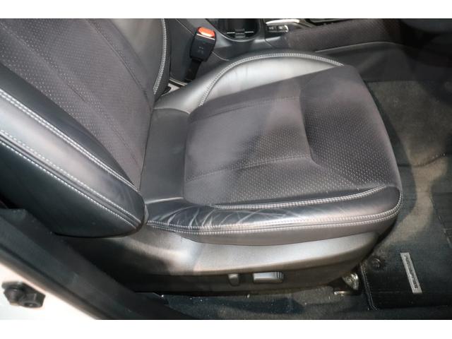 フォレスター スポーツ　アイサイト　ナビＴＶ　ＥＴＣ２　Ｆ・Ｓ・Ｒカメラ　ＦＸ８００Ｄ　ＣＤ　ＤＶＤ　ＢＤ　ＳＤ　ＢＴ　ステアリモコン　ステアヒーター　ステアリモコン　ＡＶＨ　ＳＲＨ　半皮＆前席Ｐシート＆全席ヒーター　ドアミラーオート　カーゴステップパネル　カーゴマット（5枚目）