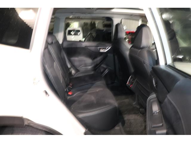 フォレスター スポーツ　アイサイト　ナビＴＶ　ＥＴＣ２　Ｆ・Ｓ・Ｒカメラ　ＦＸ８００Ｄ　ＣＤ　ＤＶＤ　ＢＤ　ＳＤ　ＢＴ　ステアリモコン　ステアヒーター　ステアリモコン　ＡＶＨ　ＳＲＨ　半皮＆前席Ｐシート＆全席ヒーター　ドアミラーオート　カーゴステップパネル　カーゴマット（8枚目）