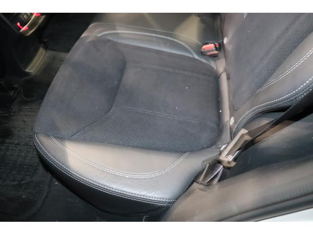 フォレスター スポーツ　アイサイト　ナビＴＶ　ＥＴＣ２　Ｆ・Ｓ・Ｒカメラ　ＦＸ８００Ｄ　ＣＤ　ＤＶＤ　ＢＤ　ＳＤ　ＢＴ　ステアリモコン　ステアヒーター　ステアリモコン　ＡＶＨ　ＳＲＨ　半皮＆前席Ｐシート＆全席ヒーター　ドアミラーオート　カーゴステップパネル　カーゴマット（11枚目）