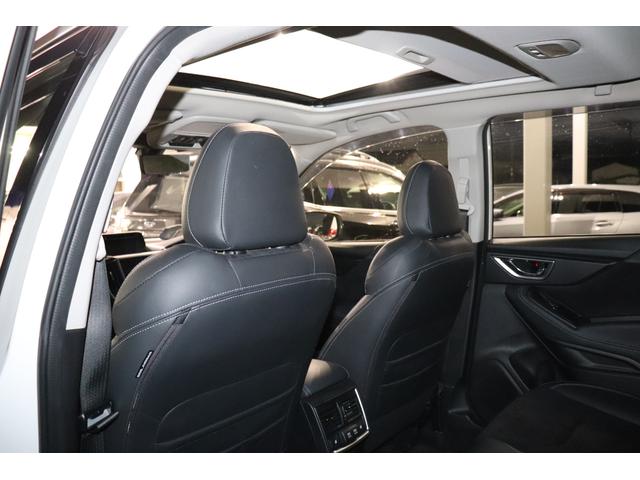 フォレスター スポーツ　アイサイト　ナビＴＶ　ＥＴＣ２　Ｆ・Ｓ・Ｒカメラ　ＦＸ８００Ｄ　ＣＤ　ＤＶＤ　ＢＤ　ＳＤ　ＢＴ　ステアリモコン　ステアヒーター　ステアリモコン　ＡＶＨ　ＳＲＨ　半皮＆前席Ｐシート＆全席ヒーター　ドアミラーオート　カーゴステップパネル　カーゴマット（12枚目）