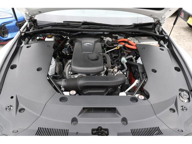 クラウンハイブリッド ＲＳ　純正ナビ　ＥＴＣ　Ｒカメラ　前席パワーシート　純正ナビ　社外前後ドラレコ　パーキングサポートブレーキ　追従クルコン　ＥＴＣ　Ｒカメラ　プリクラッシュブレーキ　アダプディブハイビームアシスト　前後ソナー　マット　バイザー　１８インチアルミ（22枚目）