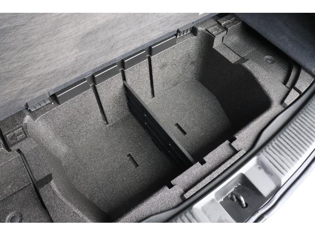 レヴォーグ １．６ＧＴ－Ｓアイサイト　ナビ　ＥＴＣ　前後ドラレコ　カロッツェナビ（ＭＲＺ０９９）　フルセグＴＶ　ＥＴＣ　スバル用品前後ドラレコ　ドアミラーオート　前席パワーシート　１８インチアルミ　ビルシュタインショック　追従クルコン　マット　ドアバイザー（23枚目）