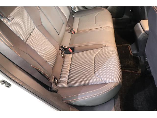 XV 2.0i-S アイサイト ナビ ETC2.0 Rカメラ パナソニックナビ(LR820D) Rカメラ ETC2.0 18インチアルミ スバルリヤビークルディテクション エックスモード LEDアクセサリーライナー フロアマット ドアバイザー(12枚目)