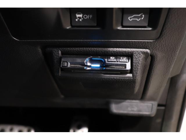 フォレスター Ｓ－リミテッド　ナビ　ＥＴＣ２．０　Ｒカメラ　黒革シート　パナソニックナビ（ＬＲ７００Ｄ）　フルセグＴＶ　ＥＴＣ２．０　パワーリヤゲート　ブラウンレザーシート　フロントパワーシートとヒーター　フロアマット　ドアバイザー　１８インチＡＷ（7枚目）