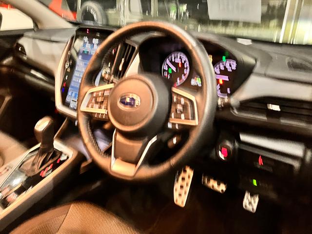 クロストレック リミテッド　アイサイト　ナビＴＶ　ＥＴＣ　全周囲カメラ　元社用車　１１．６ナビ　ＴＶ　ＥＴＣ　全周囲カメラ　ＡＵＸ　ＵＳＢ　Ｂｌｕｅｔｏｏｔｈ　ラジオ　マット＆バイザー　１８アルミ　ＡＶＨ　ＳＲＨ　前席Ｐシート＆ヒーター　１オーナー　禁煙車　記録簿（16枚目）