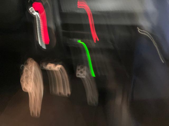 クロストレック リミテッド　アイサイト　ナビＴＶ　ＥＴＣ　全周囲カメラ　元社用車　１１．６ナビ　ＴＶ　ＥＴＣ　全周囲カメラ　ＡＵＸ　ＵＳＢ　Ｂｌｕｅｔｏｏｔｈ　ラジオ　マット＆バイザー　１８アルミ　ＡＶＨ　ＳＲＨ　前席Ｐシート＆ヒーター　１オーナー　禁煙車　記録簿（17枚目）