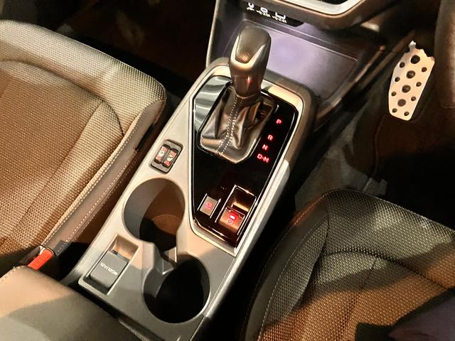 クロストレック リミテッド　アイサイト　ナビＴＶ　ＥＴＣ　全周囲カメラ　元社用車　１１．６ナビ　ＴＶ　ＥＴＣ　全周囲カメラ　ＡＵＸ　ＵＳＢ　Ｂｌｕｅｔｏｏｔｈ　ラジオ　マット＆バイザー　１８アルミ　ＡＶＨ　ＳＲＨ　前席Ｐシート＆ヒーター　１オーナー　禁煙車　記録簿（21枚目）