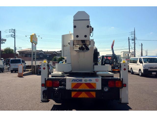高所作業車 アイチ製 27m 鉄製バケット 荷重200kg 6速MT バケット2人乗り フォグランプ 左電動格納ミラー 坂道発進補助 ETC チョーク パワーモード アイドルアップ 輪留めホルダー 敷板入れ(5枚目)