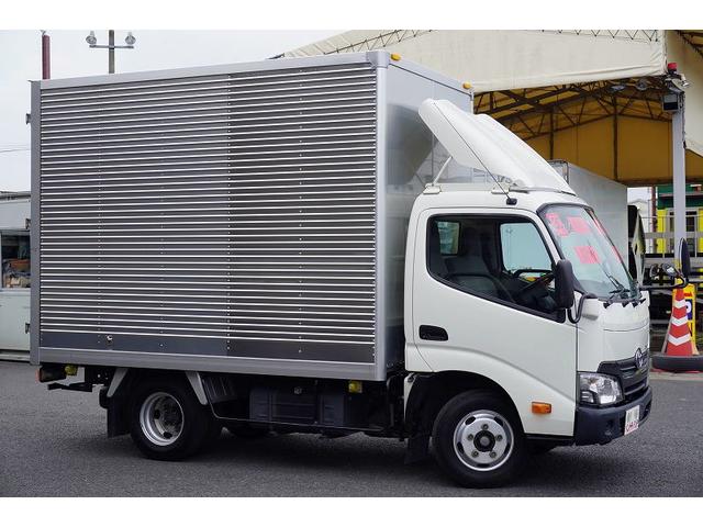 １０尺　アルミバン　２トン積　サイドドア　ラッシング１段　積載２０００ｋｇ　トヨタ車体製　導風板　バックカメラ　ＥＴＣ　９０度ストッパー　衝突軽減ブレーキ　車線逸脱警報(4枚目)