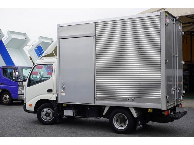 １０尺　アルミバン　２トン積　サイドドア　ラッシング１段　積載２０００ｋｇ　トヨタ車体製　導風板　バックカメラ　ＥＴＣ　９０度ストッパー　衝突軽減ブレーキ　車線逸脱警報(9枚目)