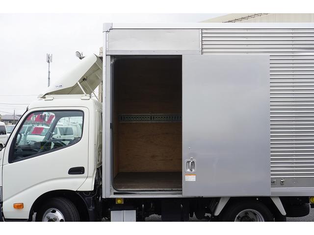 １０尺　アルミバン　２トン積　サイドドア　ラッシング１段　積載２０００ｋｇ　トヨタ車体製　導風板　バックカメラ　ＥＴＣ　９０度ストッパー　衝突軽減ブレーキ　車線逸脱警報(21枚目)